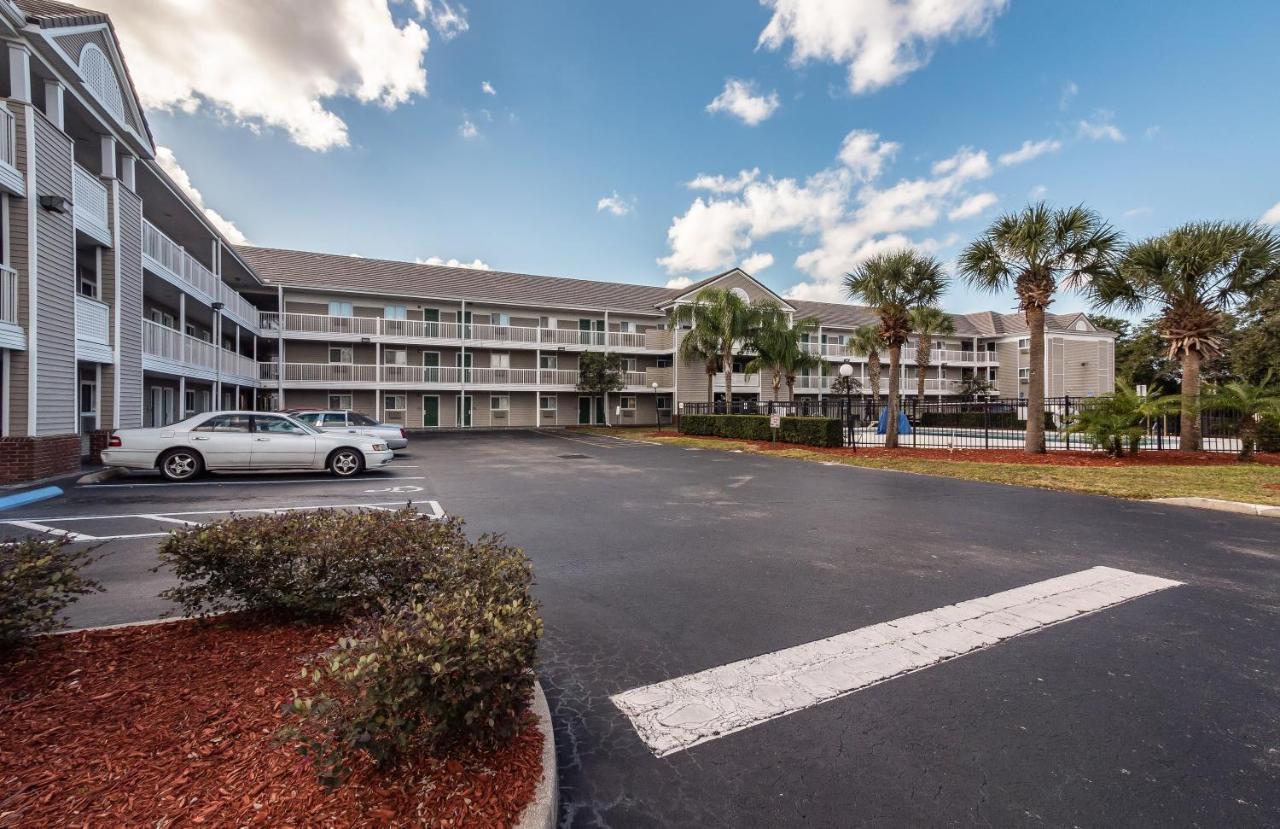 Hometowne Studios By Red Roof Orlando South Williamsburg Εξωτερικό φωτογραφία